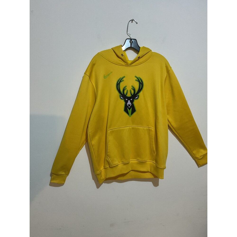 Milwaukee Bucks Nike Athletic Cut Essential Logo Pullover Hoodie Men's Medium